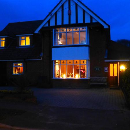 Beech Lodge Guest House New Milton Exterior photo